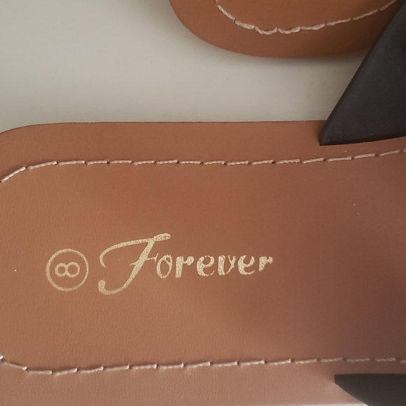 black sandles - Picture 2 of 4